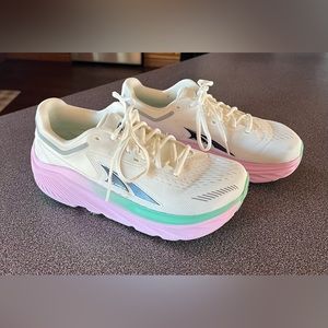 Altra Road Running Shoes | “Via Olympus” | Women’s 9